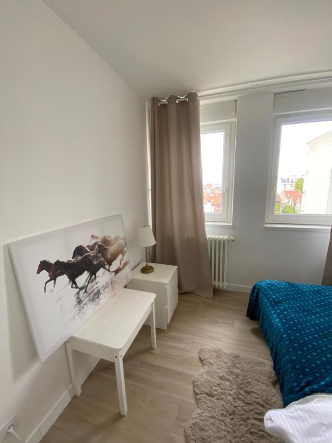 Grand Appartement Courbevoie Paris Exterior foto