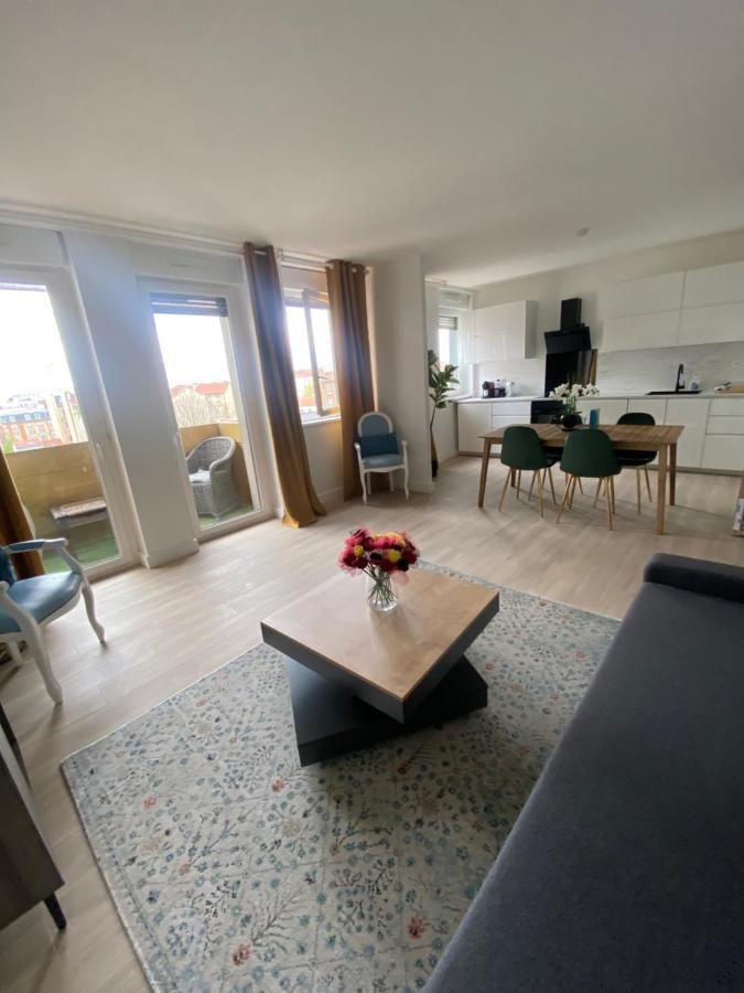 Grand Appartement Courbevoie Paris Exterior foto
